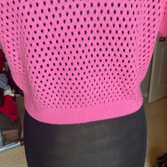 H&M Divided crop Pink Knit Short Sleeve Sweater, size large - Picture 6 of 10